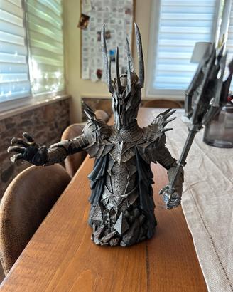 Action figure sauron gentle giant
