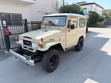 Toyota BJ40 AUTOCARRO 6 posti