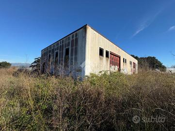 CAPANNONE A TERRACINA