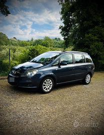 Opel ZAFIRA COSMO
