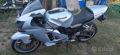 Kawasaki zx12r