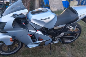 Kawasaki zx12r
