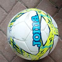  palloni da calcio nuovi 3 palloni 10 a testa