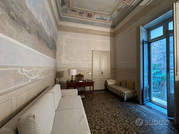 Elegante immobile tra Piazza Verga e Via Umberto