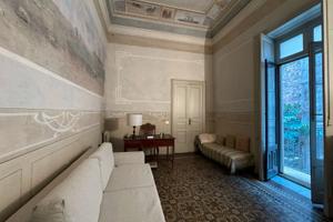 Elegante immobile tra Piazza Verga e Via Umberto