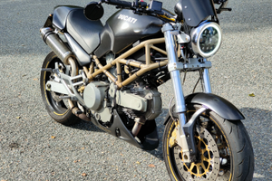 Ducati Monster 620ie dark