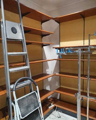 arredamento completo per negozio 