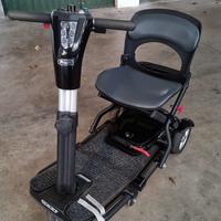 Scooter elettrico pieghevole x disabili