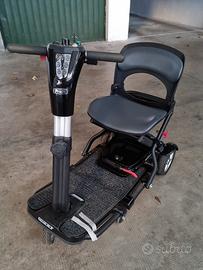 Scooter elettrico pieghevole x disabili
