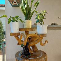 Lampada porta vaso in legno con brucia incenso.