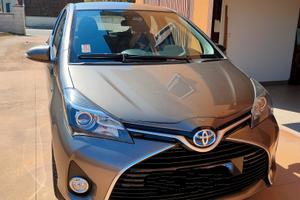 Toyota Yaris Ibrida 