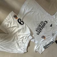 Completo real madrid mbappé 9