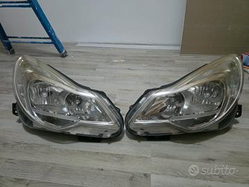 fanali anteriori opel corsa D