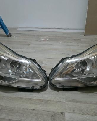 fanali anteriori opel corsa D