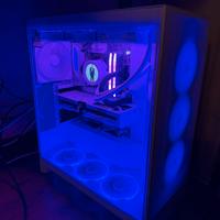 PC Gaming White - RTX 5080 |Ryzen 7950X3D 96GB RAM