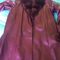 Cappotto in pelle collo e polsi pelliccia