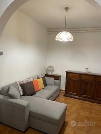 Divano nuovo, usato pochissimo, nessun difetto