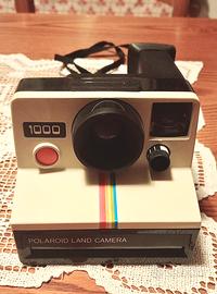 macchina fotografica polaroid 