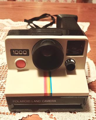 macchina fotografica polaroid 