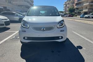 Smart ForFour 70 1.0 twinamic Prime LED NAVI PDC P