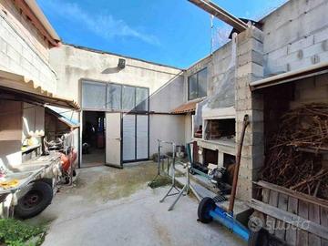 Immobile in asta di 507 m² a Oliena