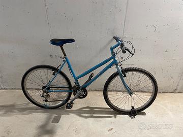 Bicicletta mountain bike 26 pollici