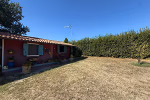 Rustico con 2000 Mq. di terreno Pianeggiante