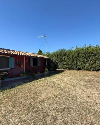 Rustico con 2000 Mq. di terreno Pianeggiante