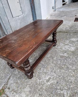 Tavoli in legno massello