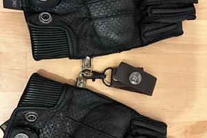 Guanti moto pelle con protezioni nocche