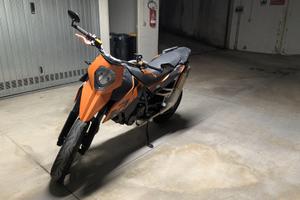 KTM 690 Supermoto - 2009