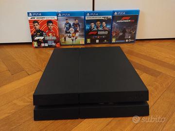 PlayStation 4 500GB + 2 Joystick + 4 Giochi