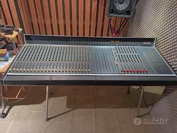 Mixer studio Soundcraft 600 24 canali patchbay