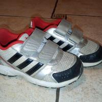 Scarpe Adidas bimbo tg. 25