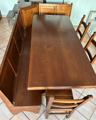 Tavolo legno massello castagno con panca e sedie