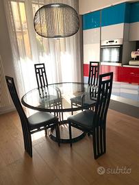 Tavolo da pranzo con 4 sedie
