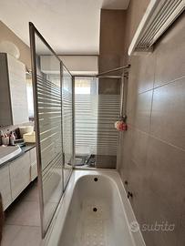 Box doccia sopravasca