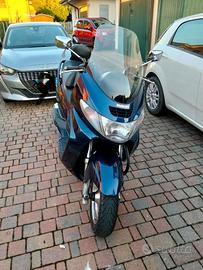 Suzuki Burgman 400