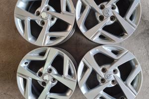 4 Cerchi da 15' in Lega - Hyundai - I10 I25 52910 