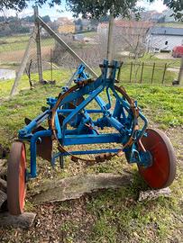 Aratro quadri vomere