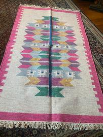 Tappeto annodato a mano