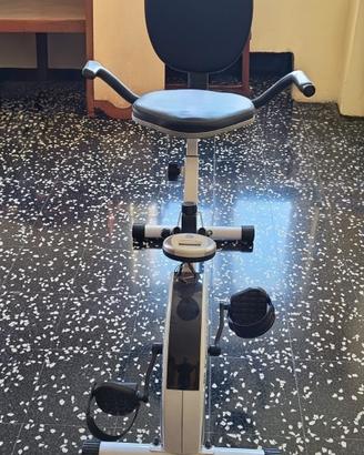 Cyclette con seduta