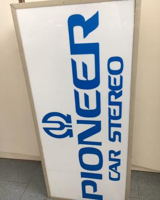Insegna luminosa Pioneer
