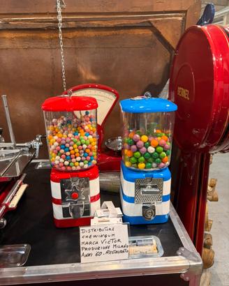 Distributori cicche Chewing Gum restaurati
