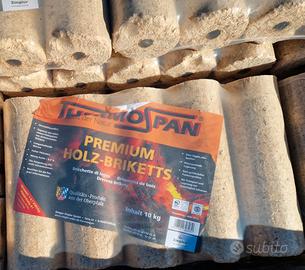 Bricchetti tronchetti pellet