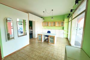 NEGOZIO A PINZANO AL TAGLIAMENTO