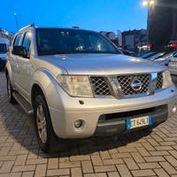 NISSAN Pathfinder 2.5 dCi XE Plus