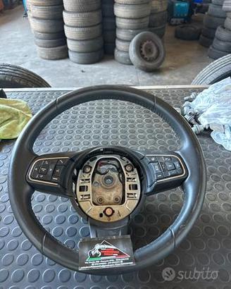 Volante Jaguar E-Pace