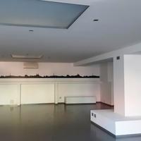 Locale Uso Magazzino/Showroom
