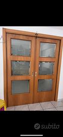 Porta due ante scorrevole